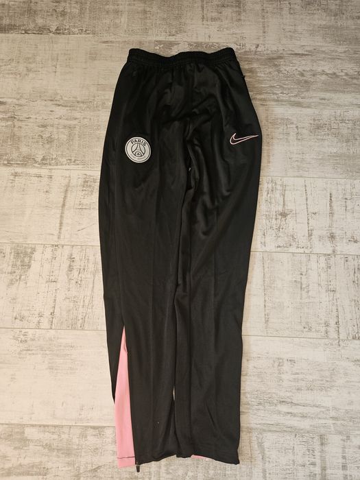 *OFERTA* Compleuri PSG noi aduse