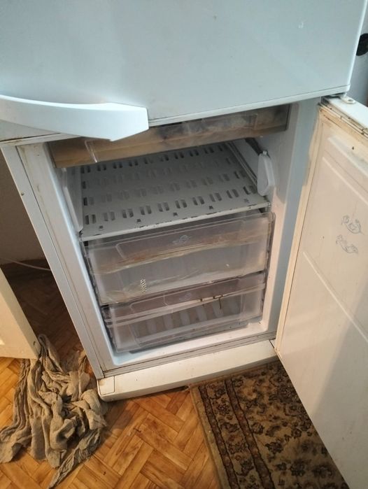 Продам холодильник