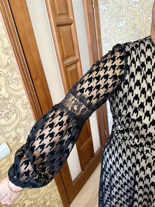 Продам платья, пальто