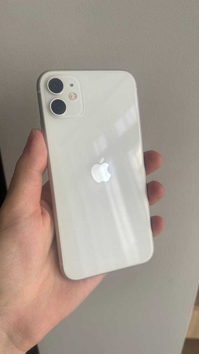 iPhone 11, 128GB (2022 года)