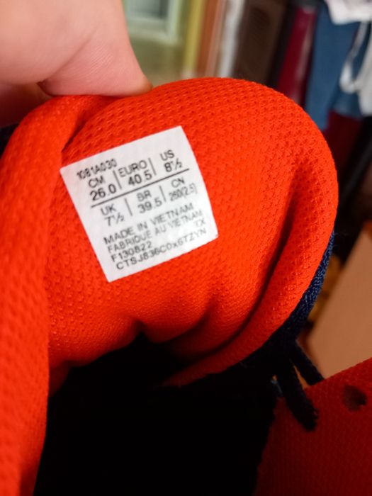 Продавам борцовки asics