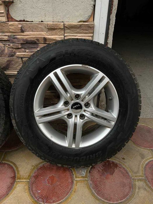 4 бр. зимни гуми Bridgestone 215/70R16 с джанти, цена 400 лв.