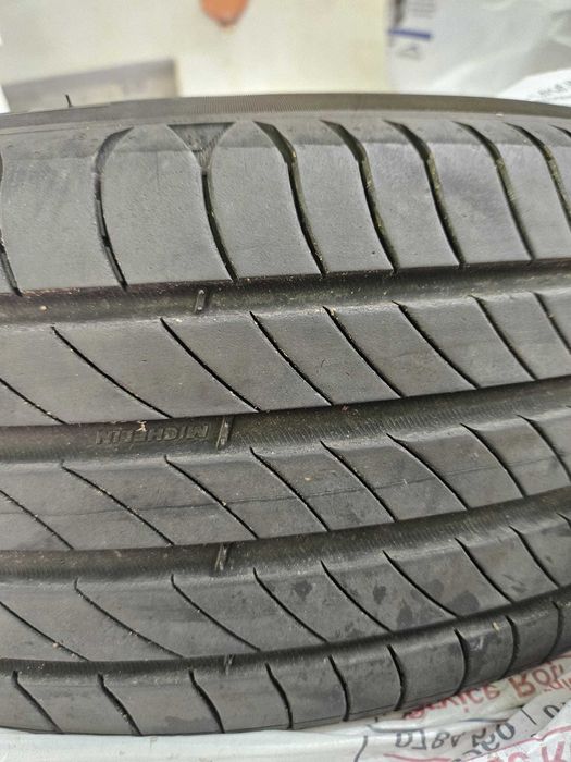 Set 4 anvelope vara Michelin 215 65 17 / DOT 2023 / profil 6mm