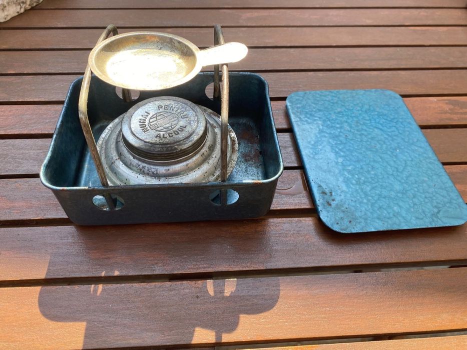 Lampa veche de incalzit cu alcool