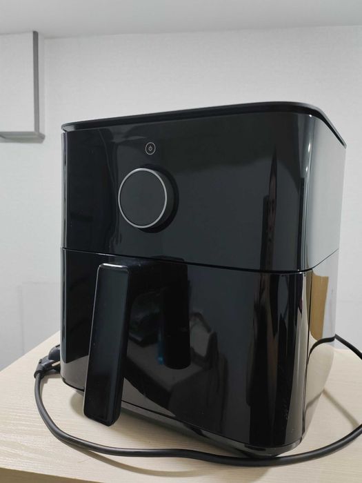 Продаю аэрогриль Xiaomi Mi Smart Air Fryer 6.5L в отличном состоянии