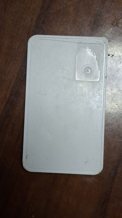 Продам 8-портовый коммутатор (свитч) TP-LINK TL-SF1008D.