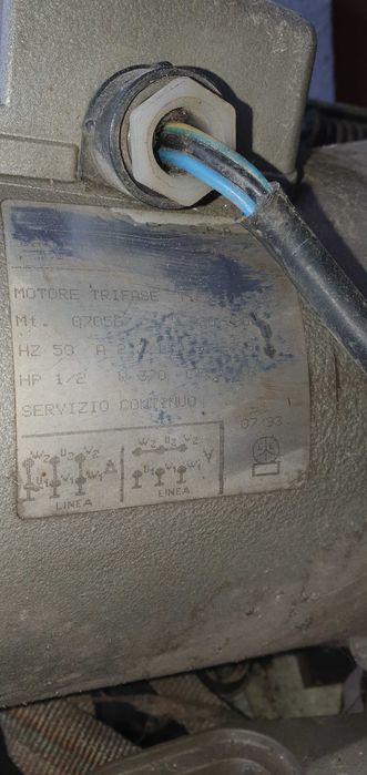 Doua motoare pentru masina de cusut cu ambreiaj