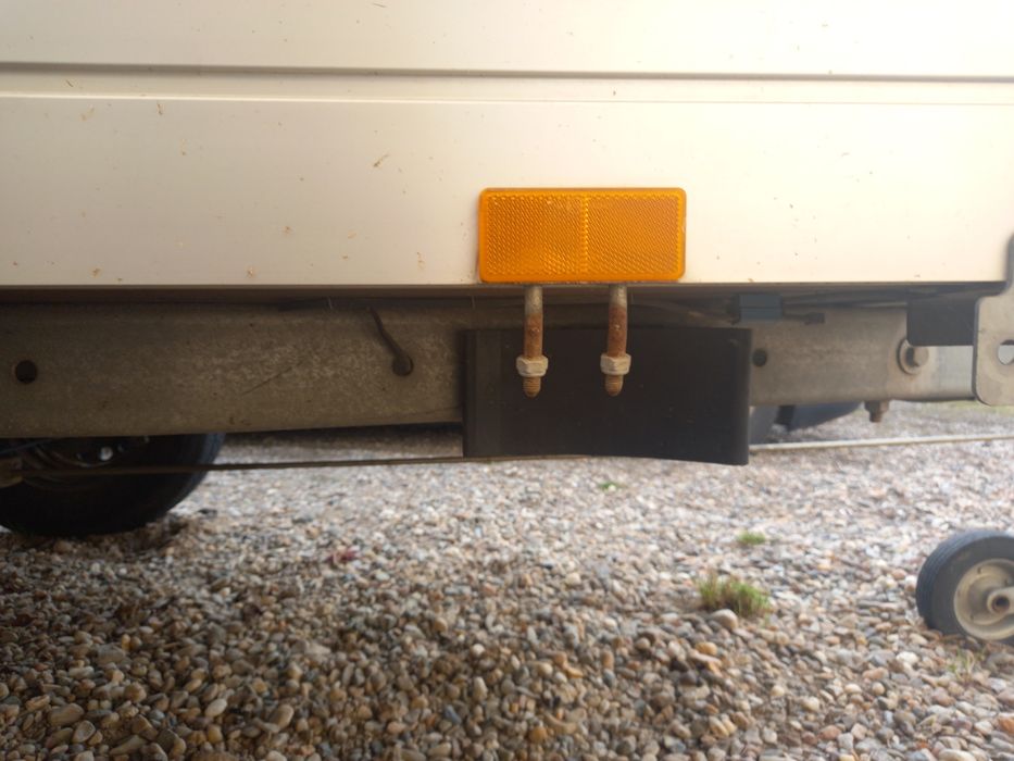 Vând remorca saris cu sistem de franare