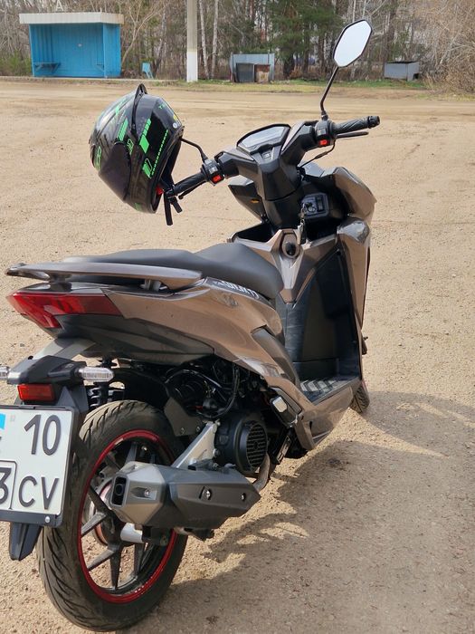 Продам скутер Sonlik t7