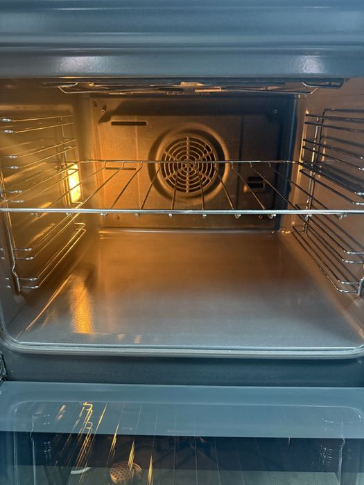 Фурна за вграждане SIEMENS