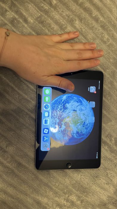 Продам ipad mini2 16GB