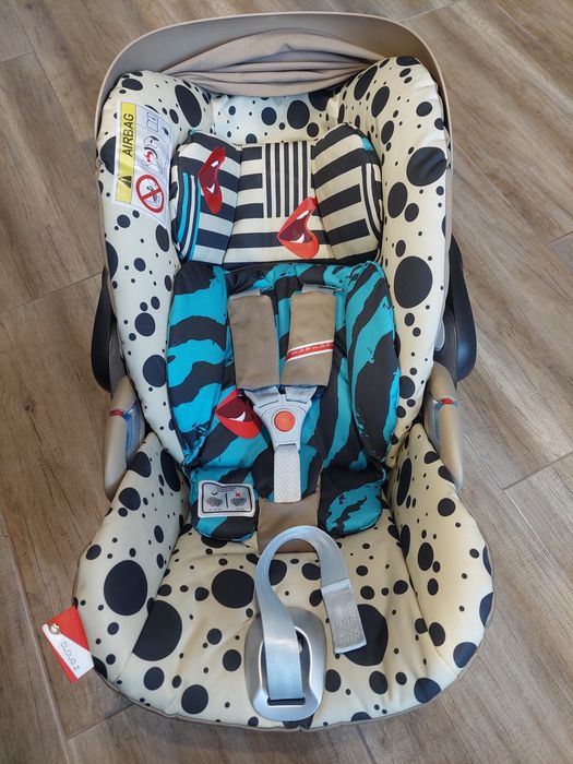 Стол за кола Cybex Cloud Z i-size Karolina Kurkova плюс нов дъждобран