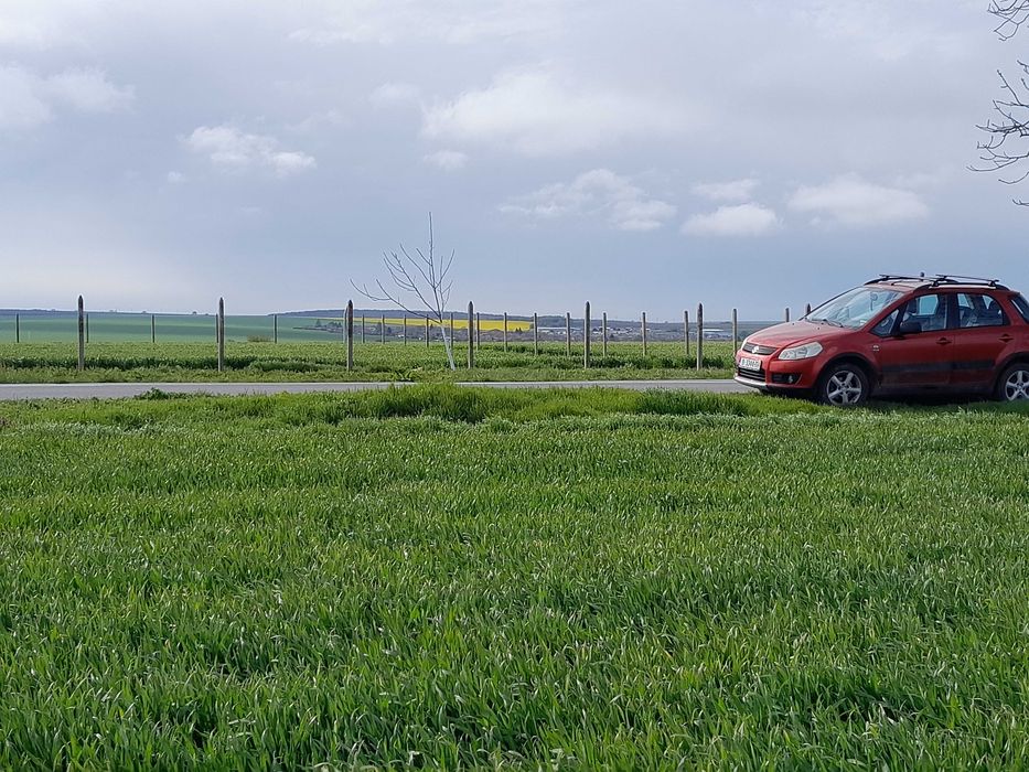 Продавам парцел преди с. Яребична 4дек с разрешително за строеж