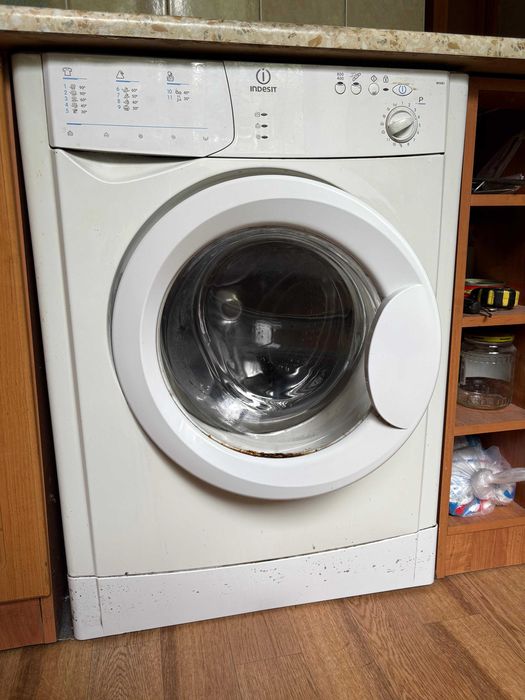 Стиральная машина Indesit