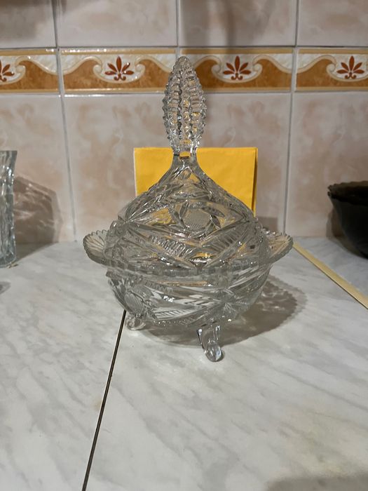 Продам разные хрустальные салатники, вазы