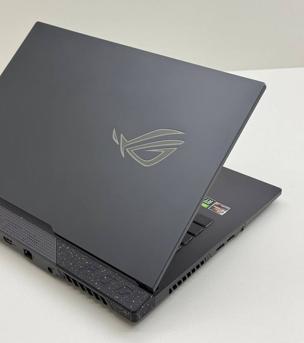Топовый игровой ноутбук Asus ROG Strix G15 DDR5 AMD Ryzen TM, Liquid M