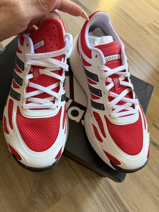 Оригинални нови бяло/червени маратонки Adizero Aruku! 42 н
