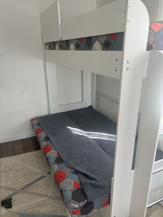 Кровать двухярусный