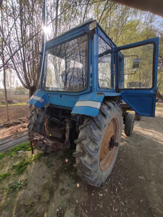 MTZ 80 traktor sotiladi