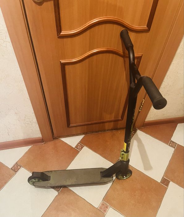 Самокат трюковой