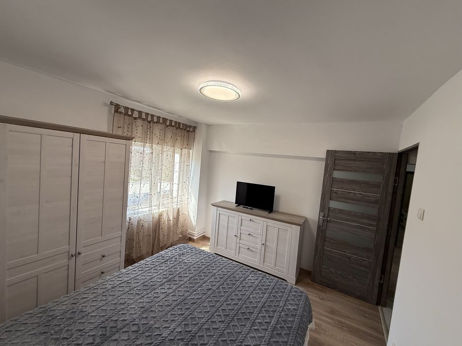 Vand apartament 2 camere central etaj3/7 renovat si utilat