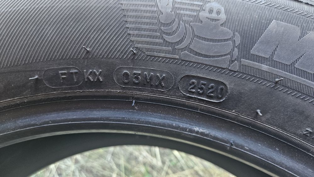 2бр гуми 215 60 17 дот 20 мишелин michelin