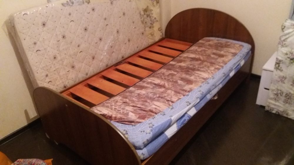 Кровать полуторка