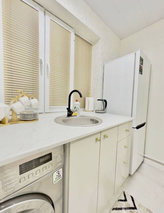 Чиланзар 5 квартал 1в2 комнатная. Метро Новза