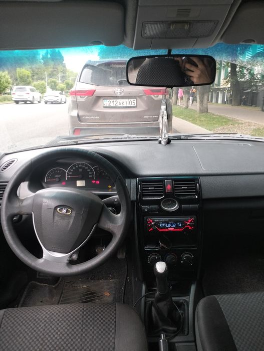 Приора хэтчбек 2172
