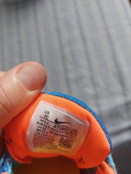 Adidasi Nike unisex, marimea 23.5