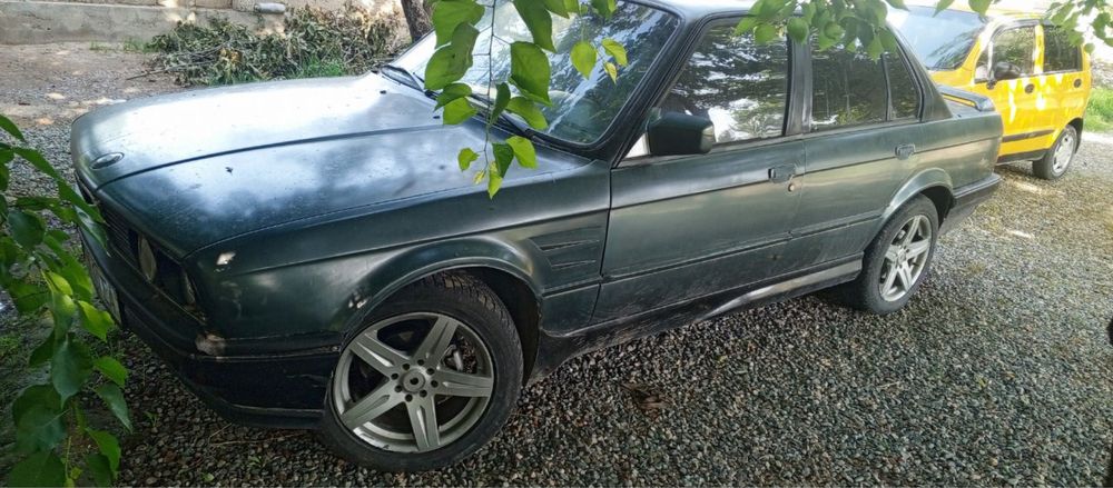 Bmw e30 320 model 1989 yil