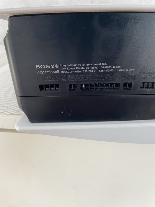 Конзола PlayStation 5 Disc Edition + FIFA 20