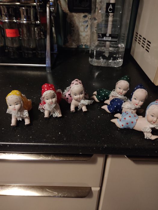 Vând păpuși din porțelan