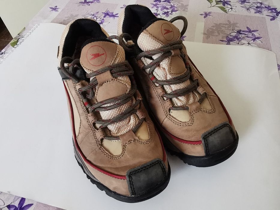 37 Ghete trekking drumetie