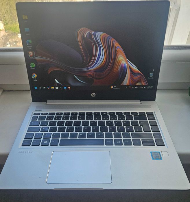 Hp Probook 440 G6, Quad Core i5-8265U, Nvme SSD, oтлична батерия, Windows 11