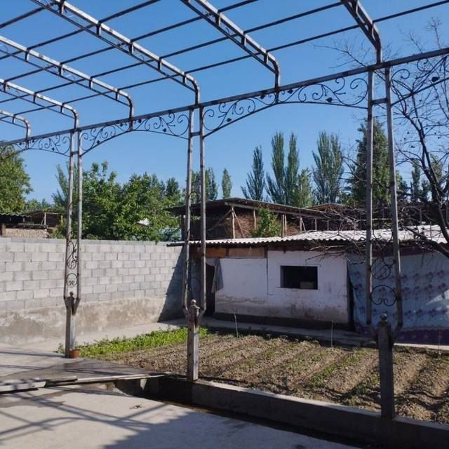 Суриток Навес киламиз. Кантинер профиль материалидан.