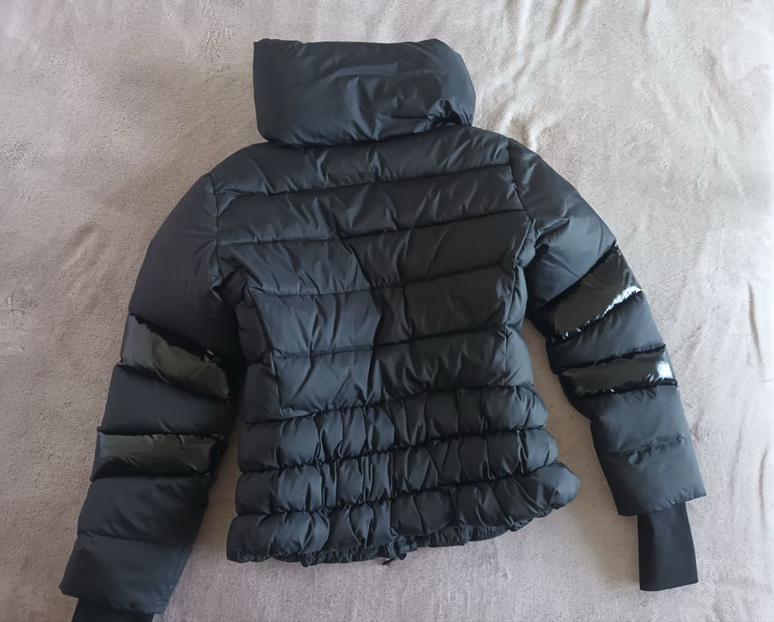 Яке Armani Exchange