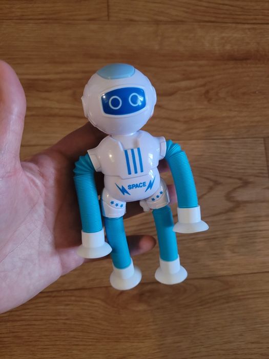 Игрушки Космонавт Робот Пришелец