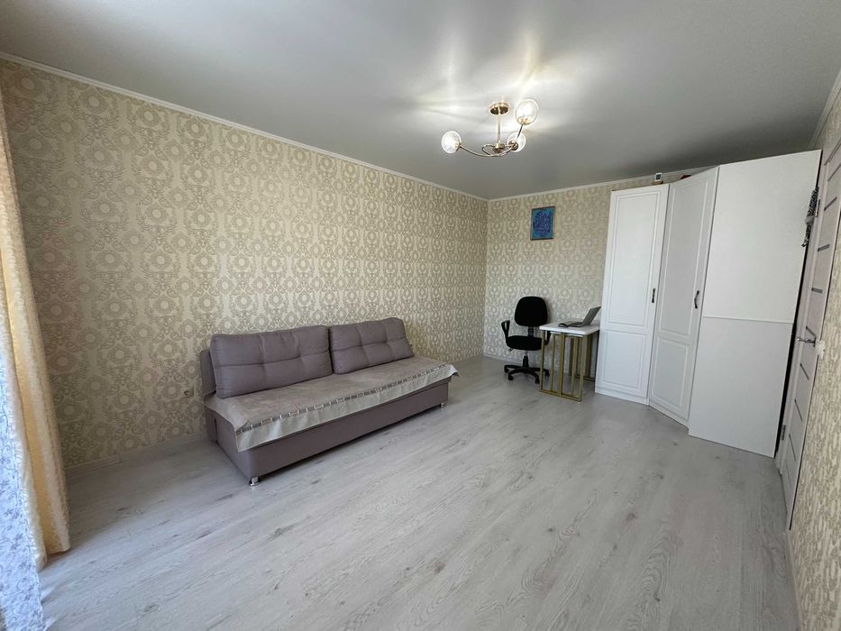 Продам 1 ком в мкр Аэропорт