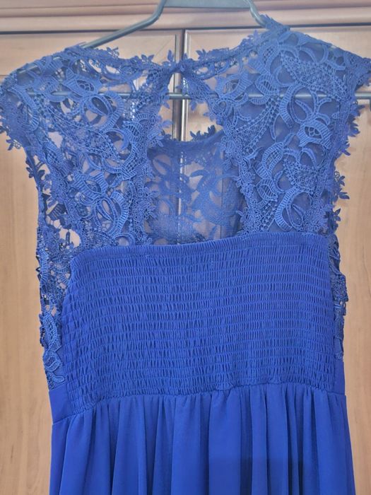 Официална къса роля с дантела