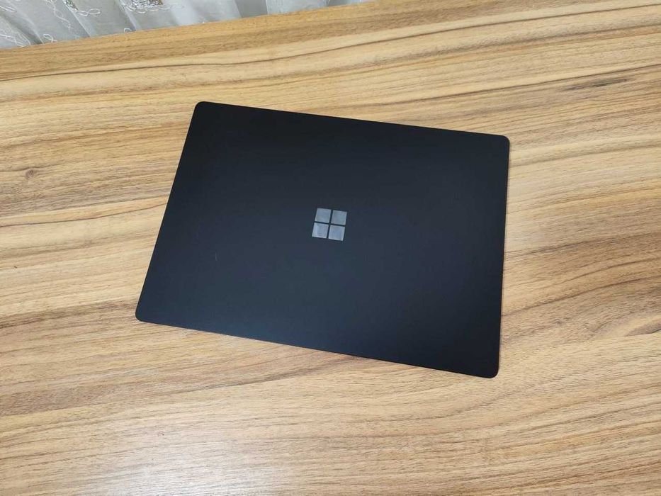 Microsoft Surface Laptop 5