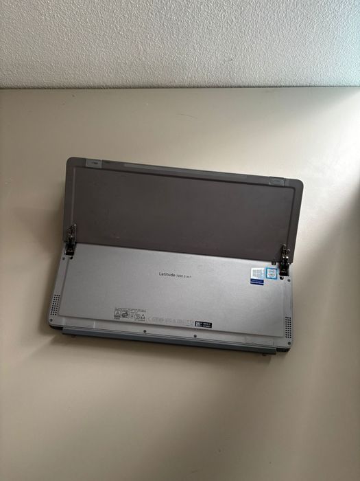 Laptop Dell 2 in 1 (Laptop și tableta) • Windows 11• Procesor i5• 256 Gb• Touch Screen • Usb C