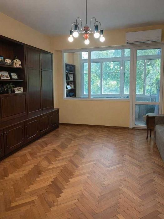 Двустаен апартамент в Център - ЦУМ