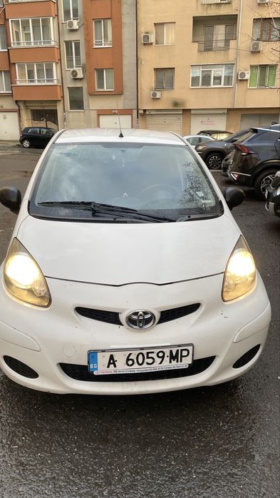 Продава се Тойота Айго! Градски автомобил! Продава се поради закупуван
