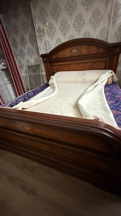 Спальный гарнитур, шкаф и кровать