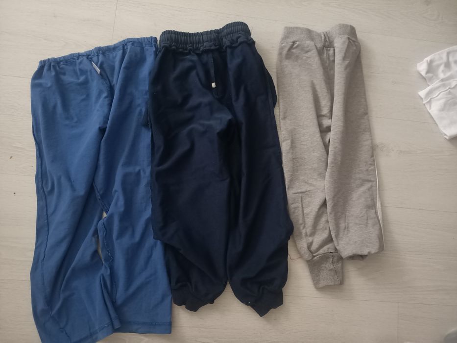 Отдам вещи на мальчика 5 лет