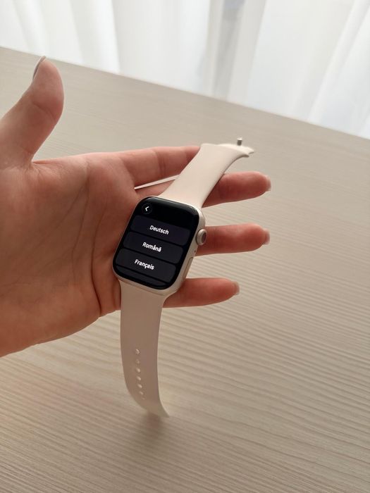 Apple Watch Seria 7 Starlight 45 mm