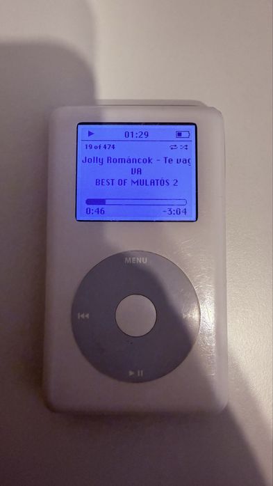 iPod classic 4th generation 20GB baterie noua!