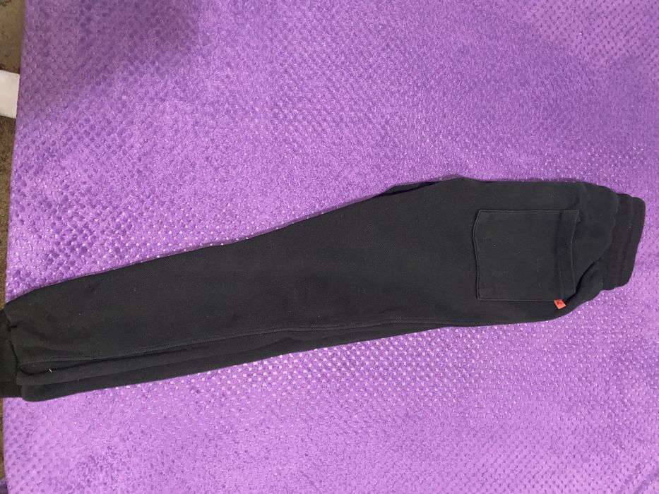 trening hugo,in stare buna si original verificare prin QR marimea S