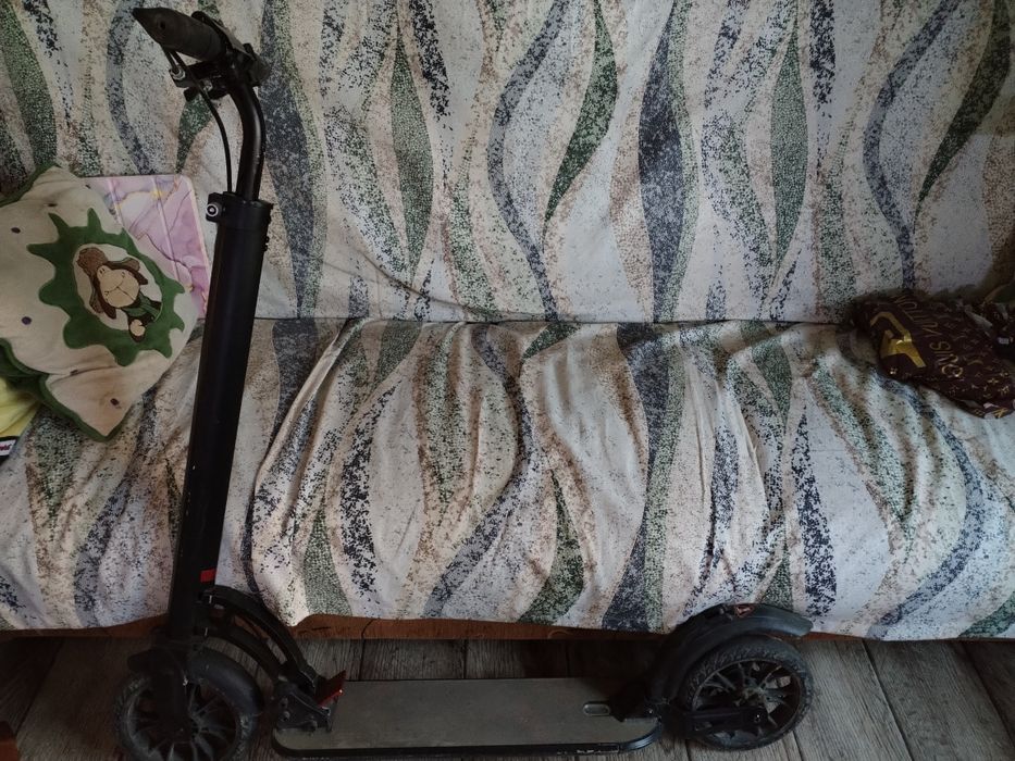 Самокат бу, в хорошем состоянии